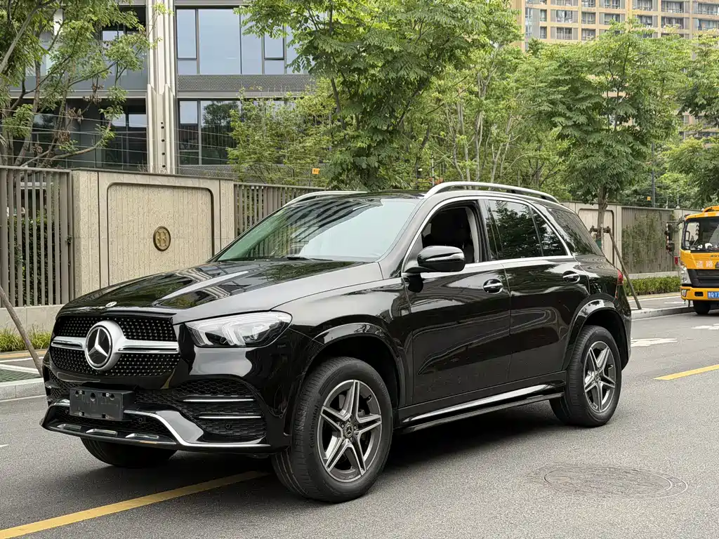 Mercedes-Benz GLE 2021 — фото 1