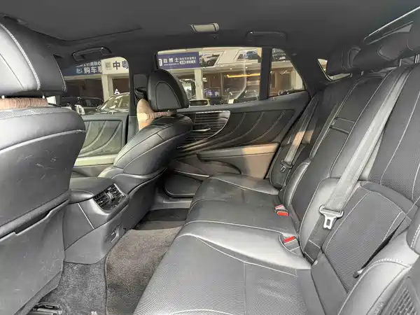 Lexus LS 2020