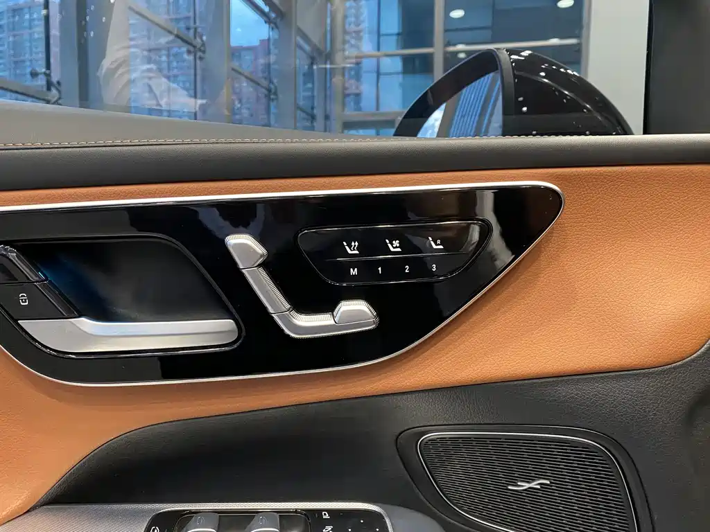 Mercedes-Benz GLC 2023 — фото 4