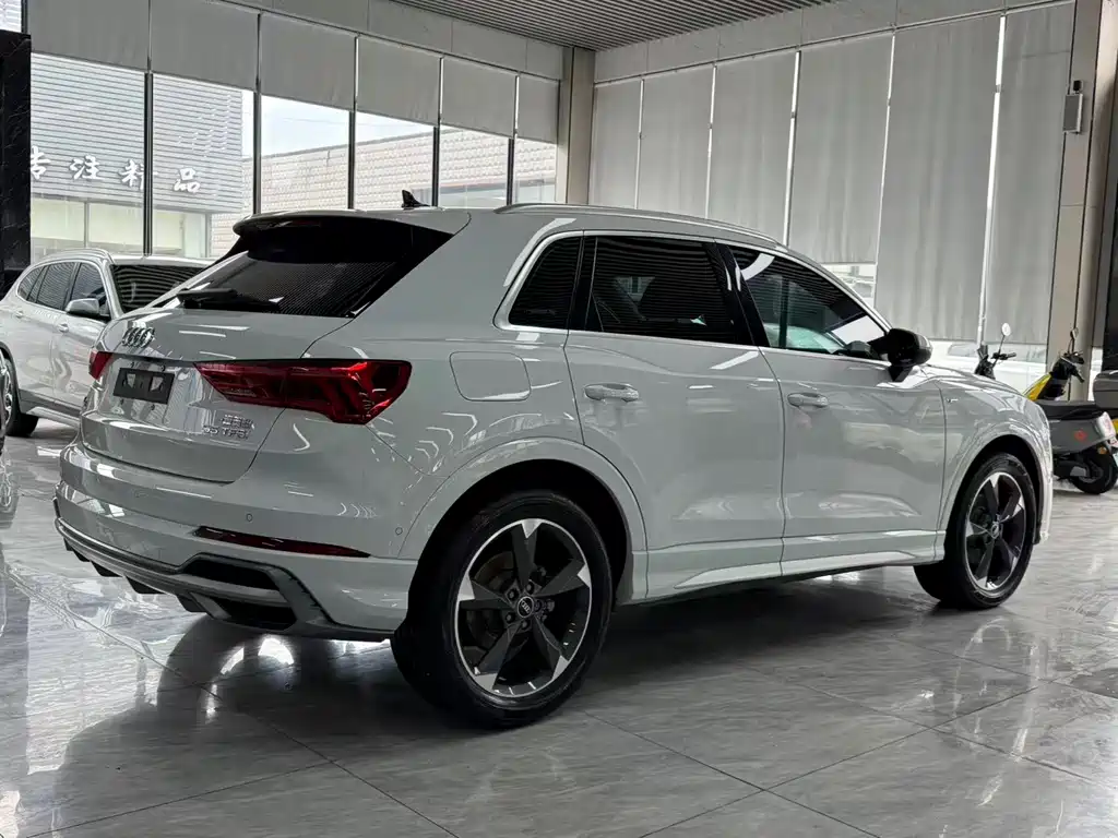 Audi Q3 2022 — фото 10