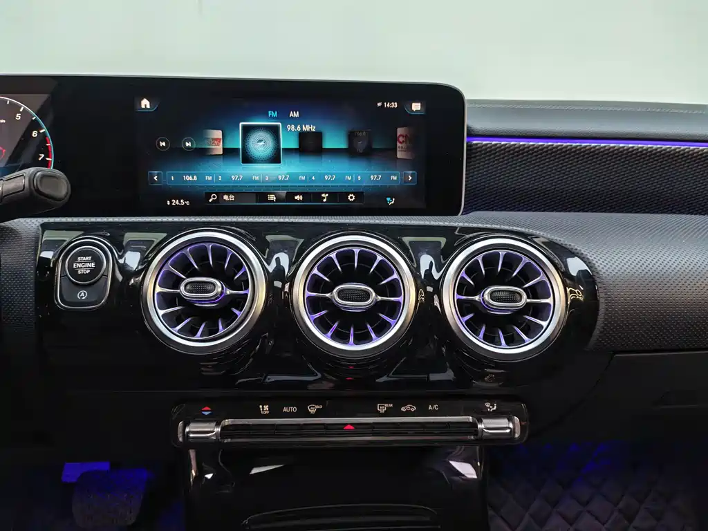 Mercedes-Benz A-Class 2020 — фото 16