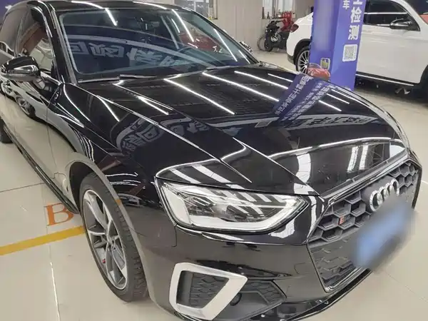 Audi A4L 2021