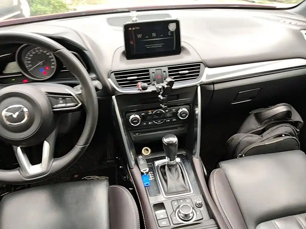 Mazda CX-4 2018 — фото 13