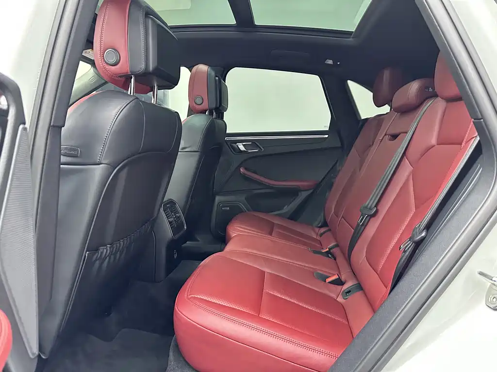 Porsche Macan 2023 — фото 10