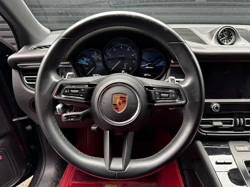 Porsche Macan 2024 — фото 18