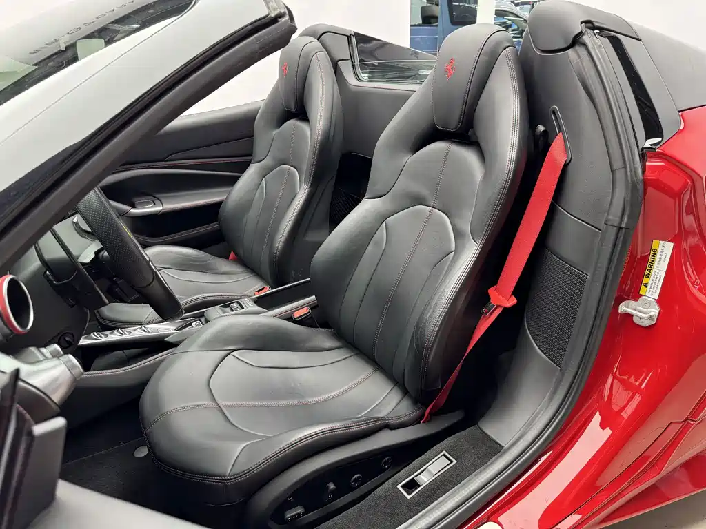 Ferrari F8 2022 — фото 12