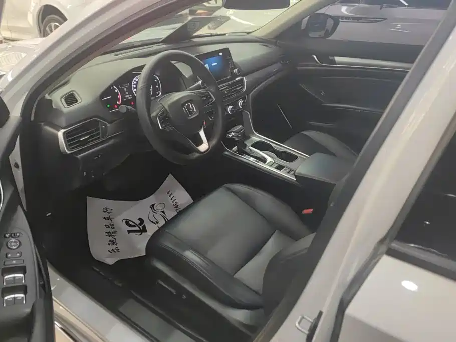 Honda Accord 2020 — фото 9