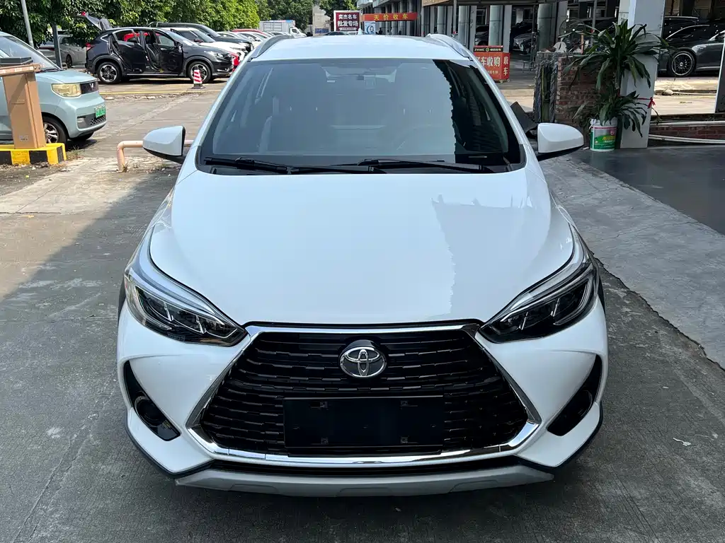 Toyota Yaris L 2022