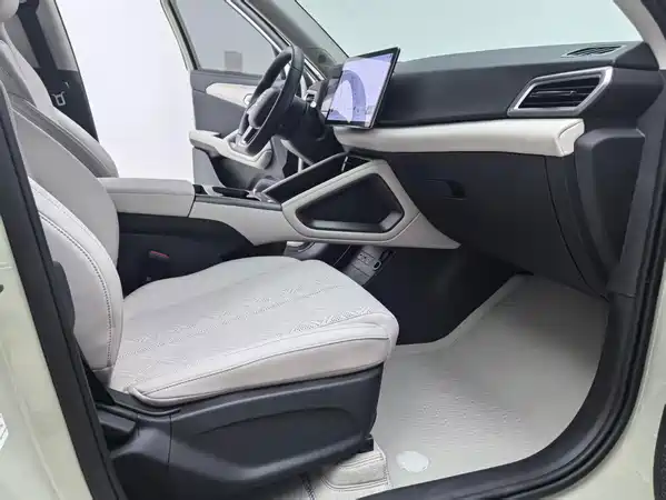 BYD Yuan UP 2025