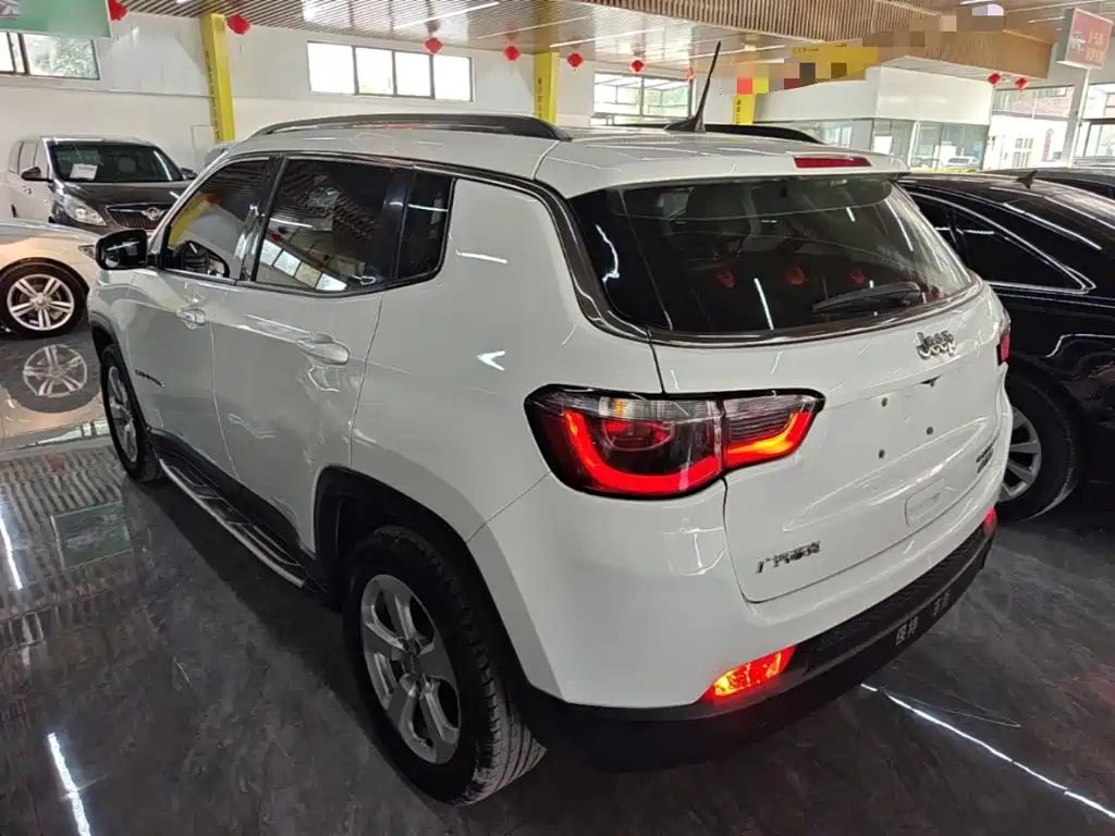 Jeep Compass 2020 — фото 5