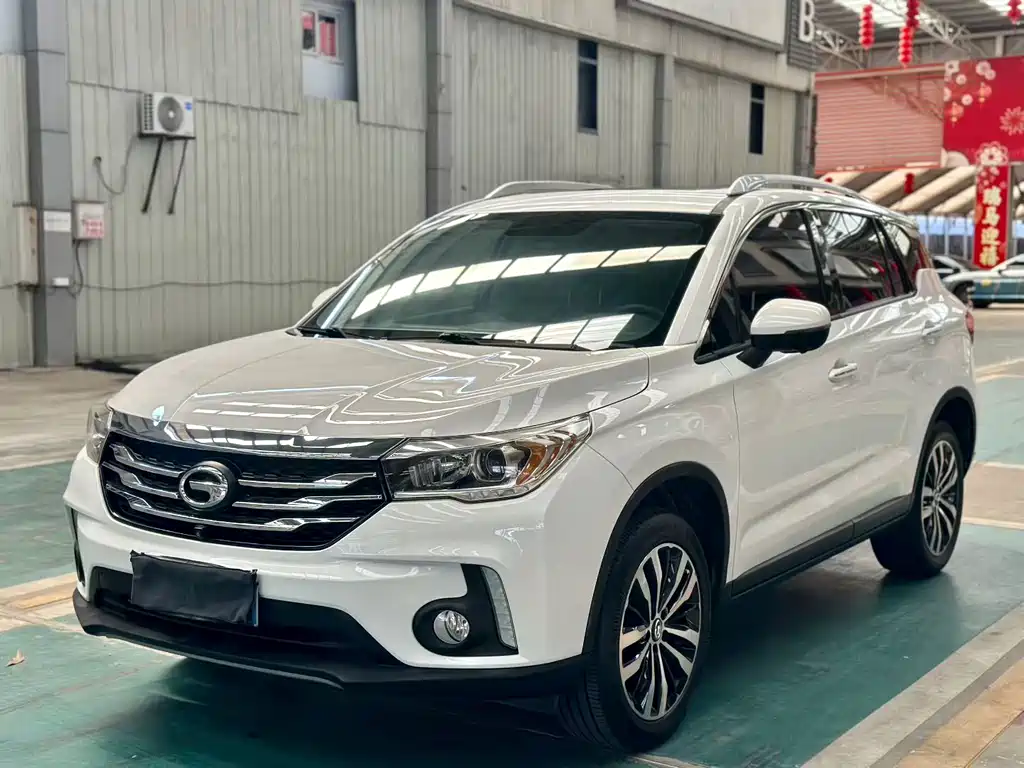 GAC Trumpchi GS4 2017 — фото 2