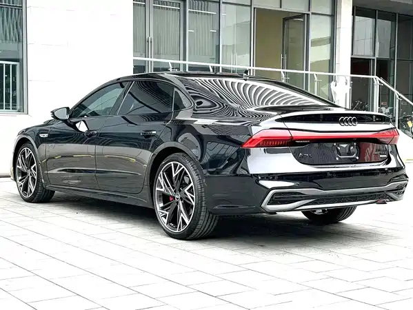 Audi A7L 2024