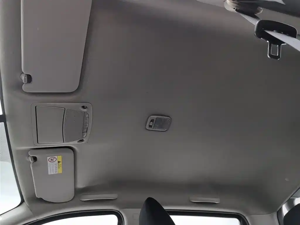 Nissan Navara 2018 — фото 14