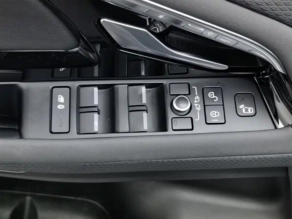 Land Rover Evoque 2020 — фото 9