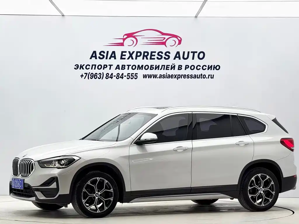 BMW X1 2022 — фото 1