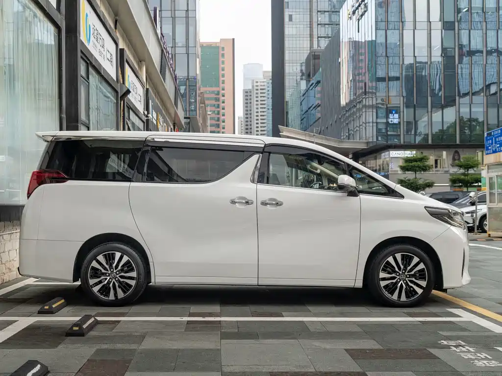 Toyota Alphard 2019 — фото 4