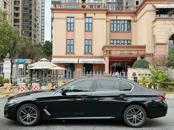BMW 5 Series 2023