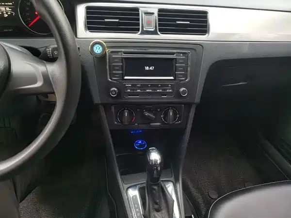 Volkswagen Santana 2016