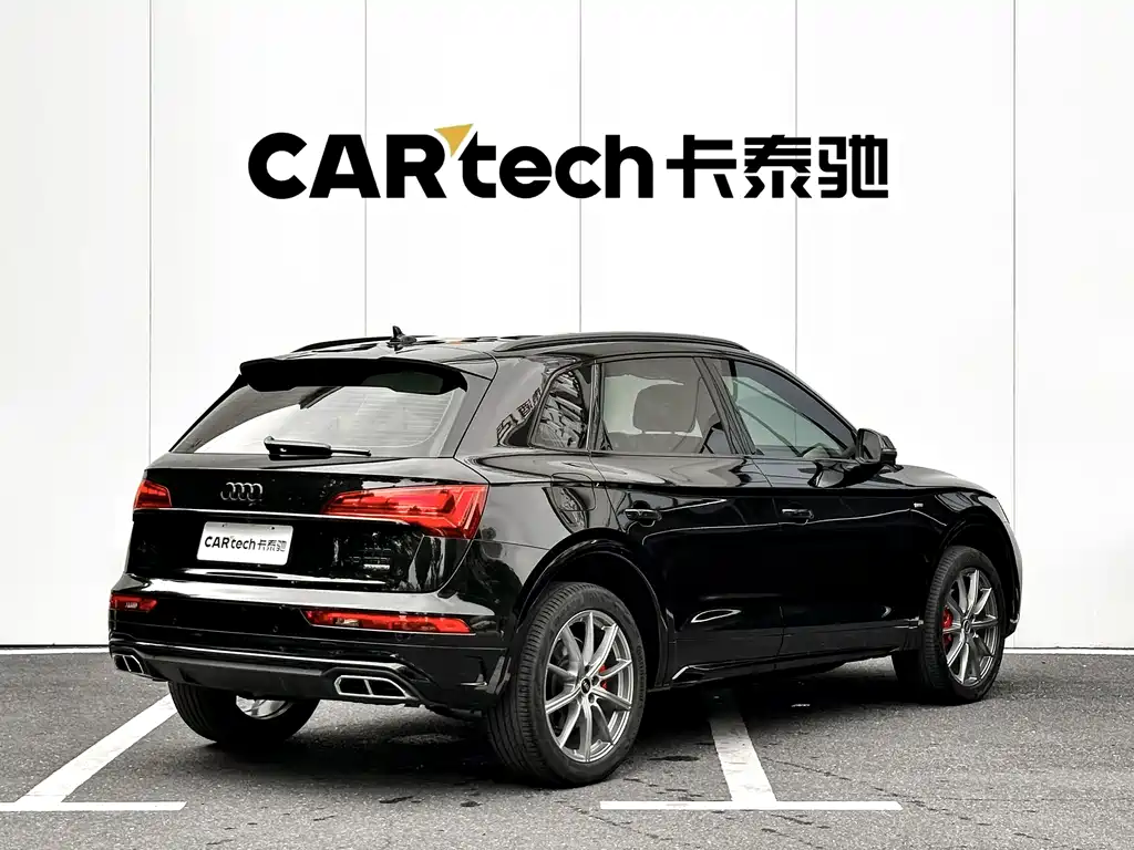 Audi Q5L 2023 — фото 19