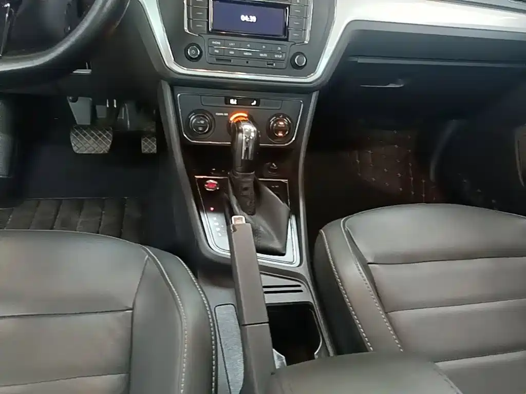 Volkswagen Gran Lavida 2017 — фото 14