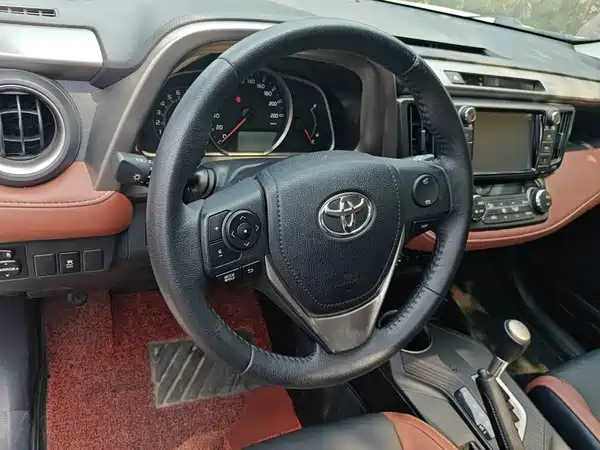 Toyota RAV4 2016