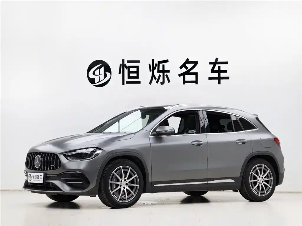 Mercedes-Benz GLA AMG 2021