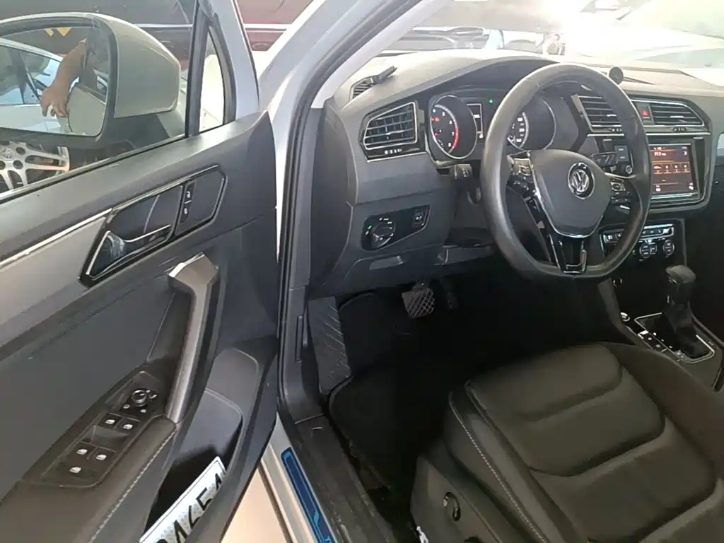 Volkswagen Tiguan L 2019 — фото 16