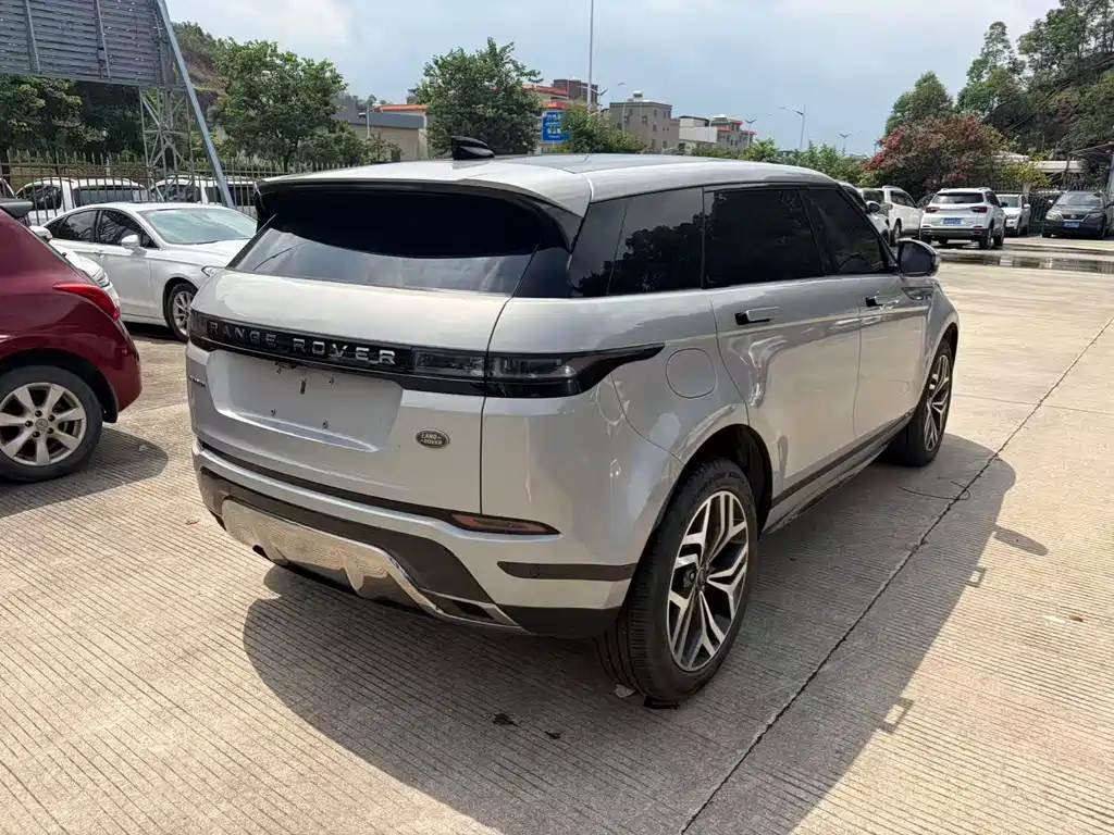 Land Rover Evoque 2022 — фото 10