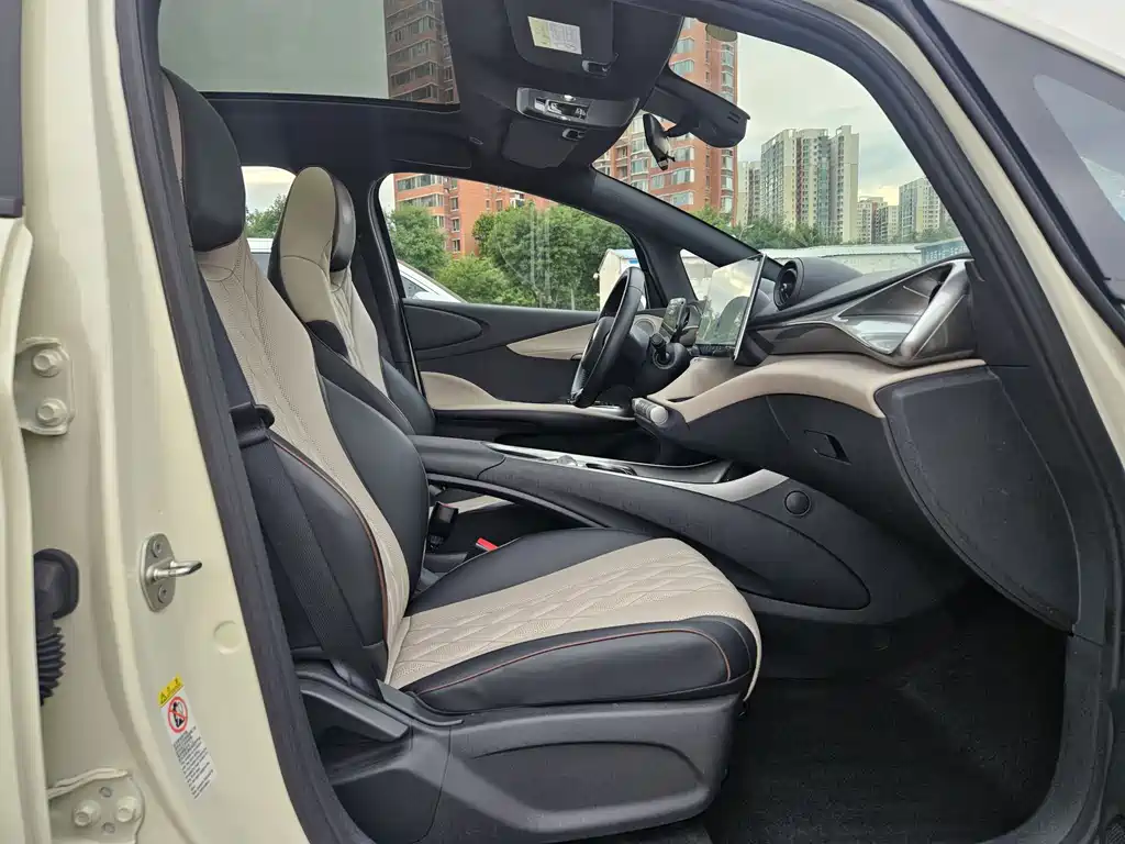 BYD Dolphin 2022 — фото 12