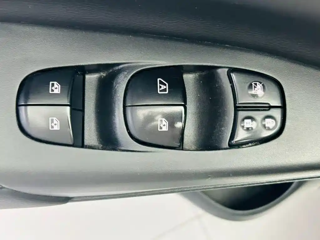 Nissan Sylphy 2019 — фото 18