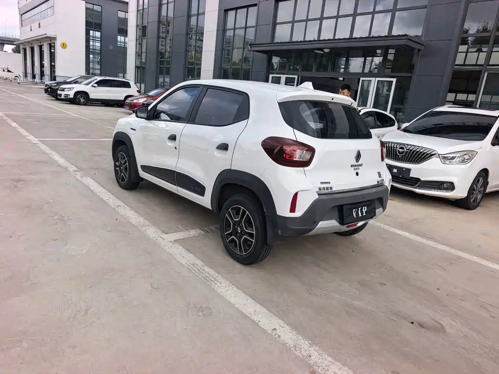 Renault Eno 2019 — фото 14