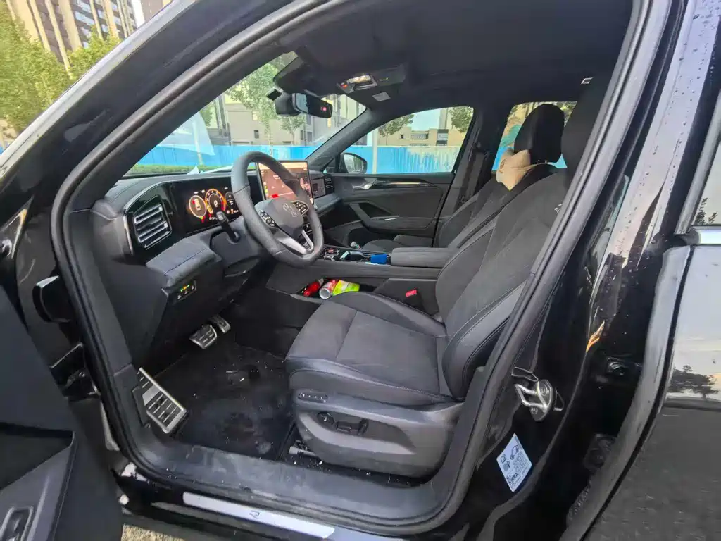 Volkswagen Tiguan L 2025