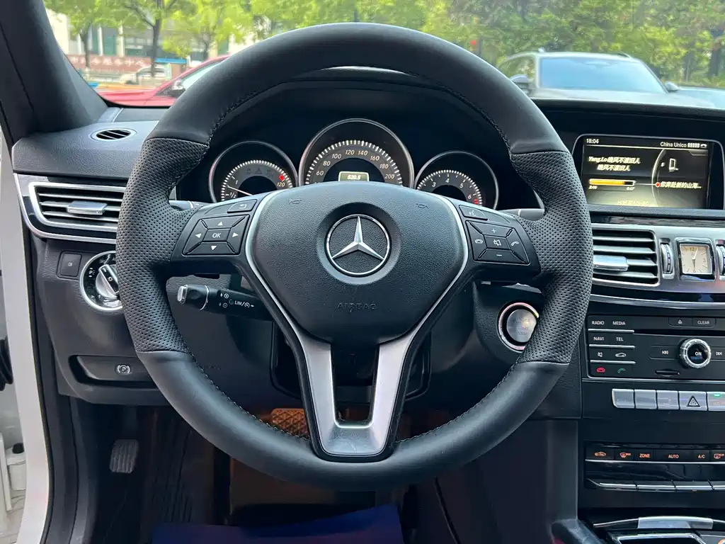 Mercedes-Benz E-Class 2016 — фото 12