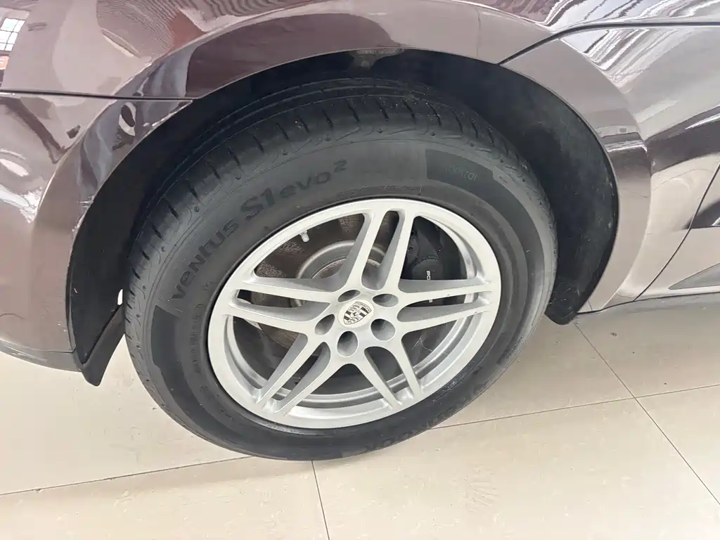 Porsche Macan 2020