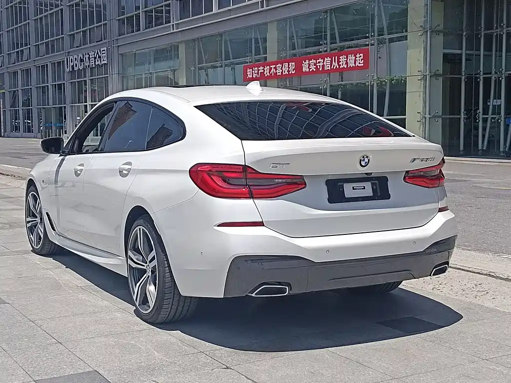 BMW 6 Series GT 2023 — фото 6
