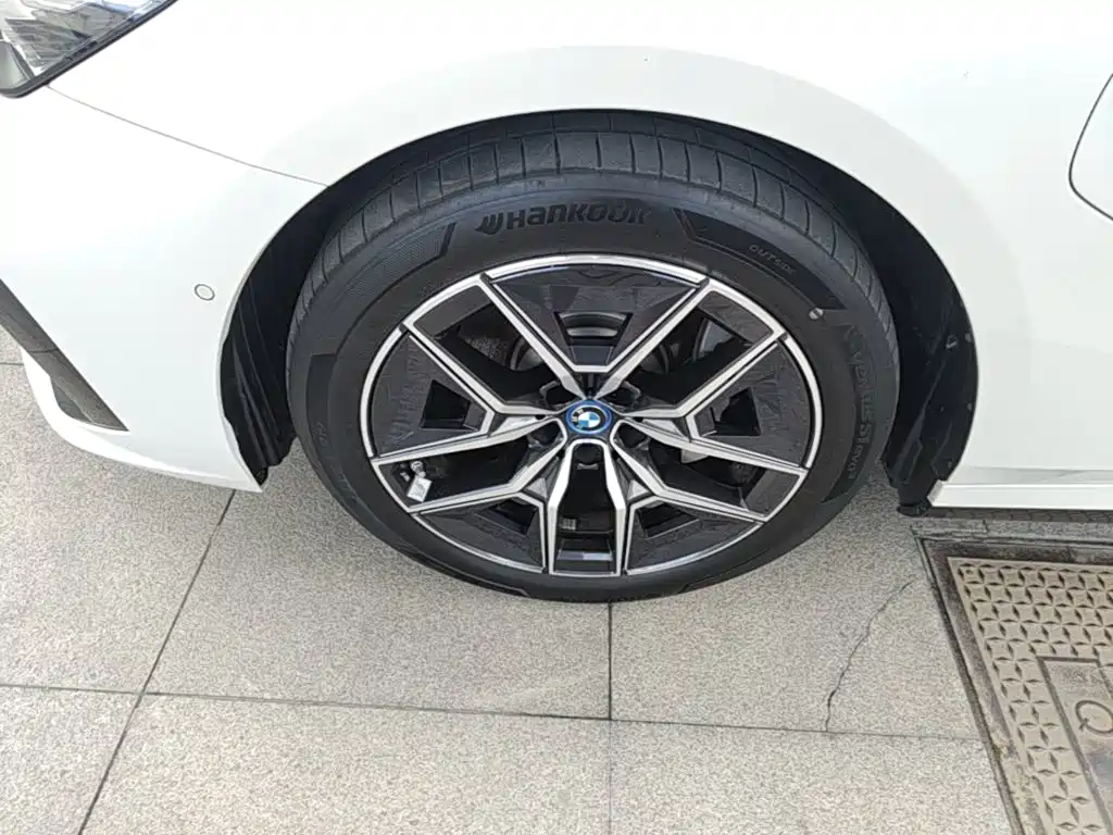 BMW i5 2024 — фото 23