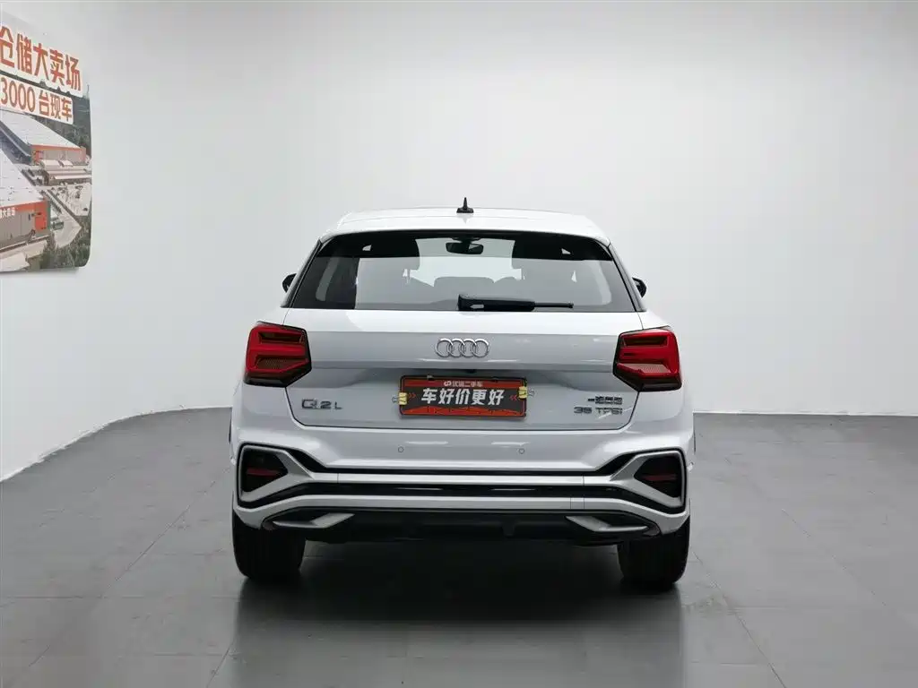 Audi Q2L 2023 — фото 4