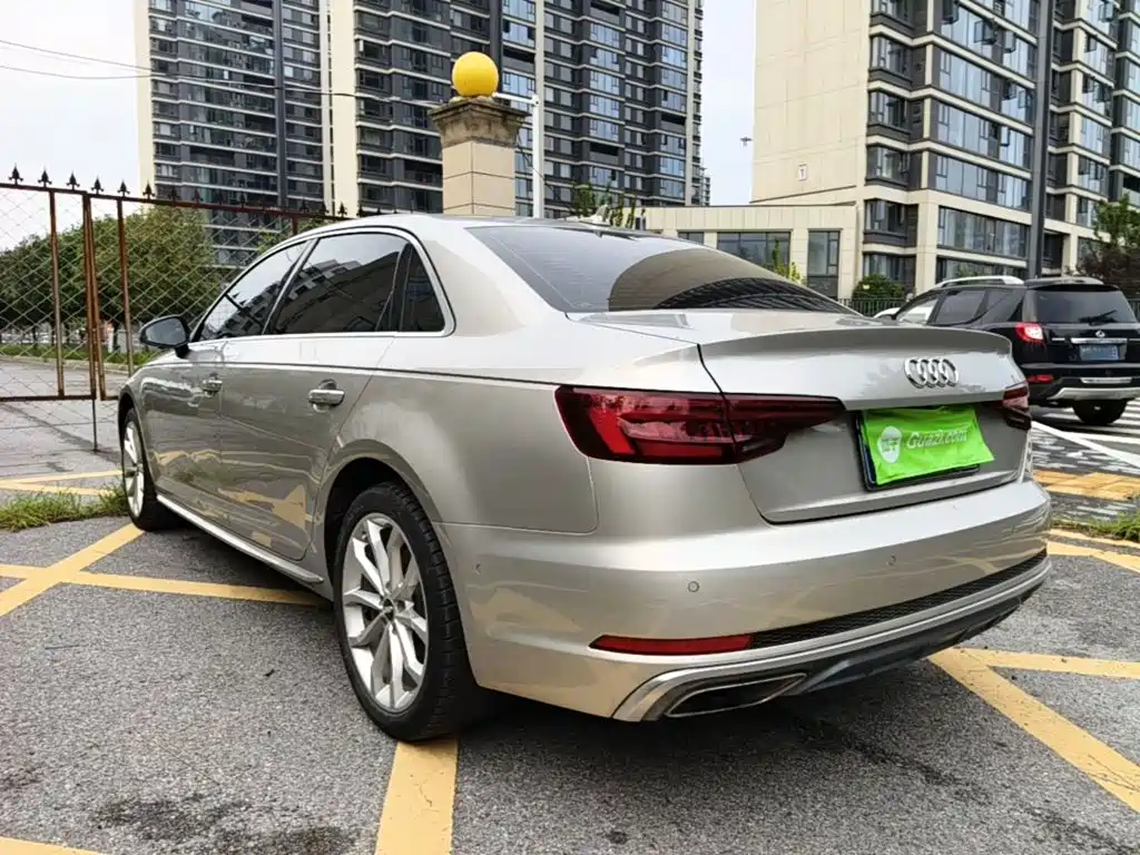 Audi A4L 2020
