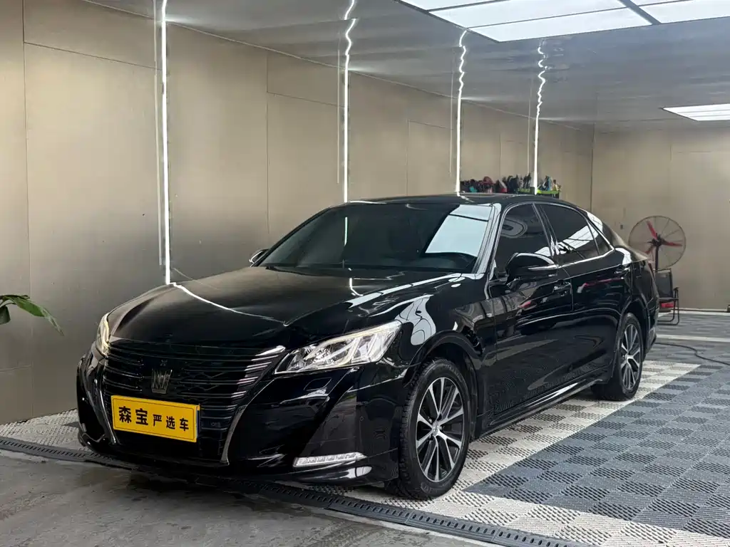 Toyota Crown 2019