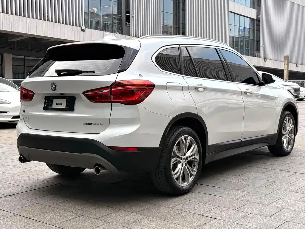 BMW X1 2019 — фото 8