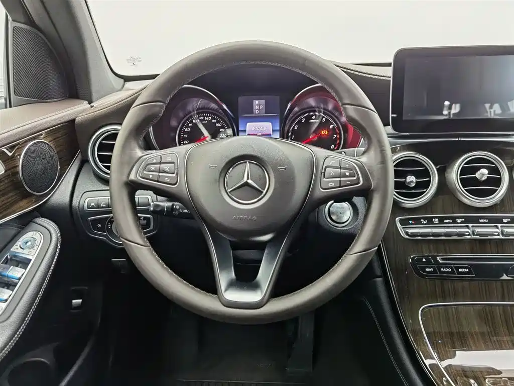Mercedes-Benz GLC 2019 — фото 11