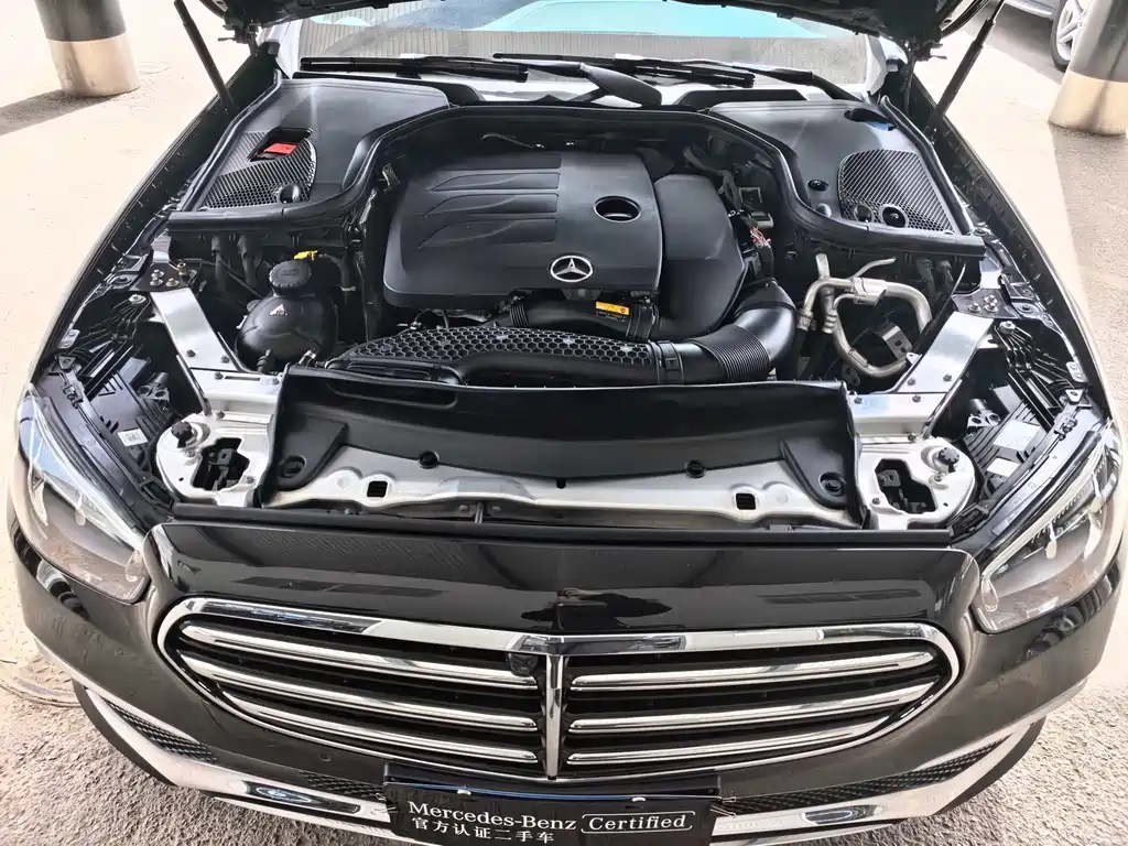 Mercedes-Benz E-Class 2023 — фото 18