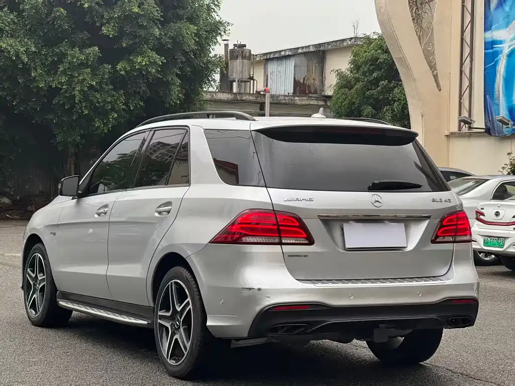 Mercedes-Benz GLE AMG 2018 — фото 17