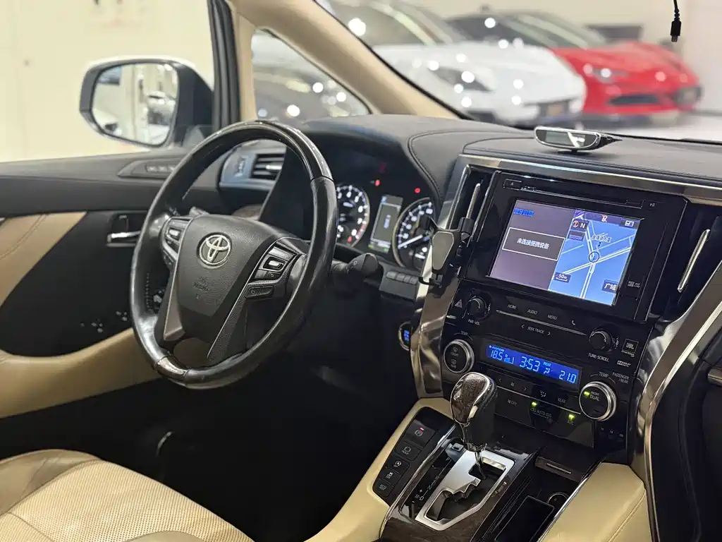 Toyota Alphard 2019 — фото 9
