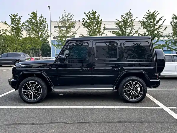 Mercedes-Benz G-Class 2023
