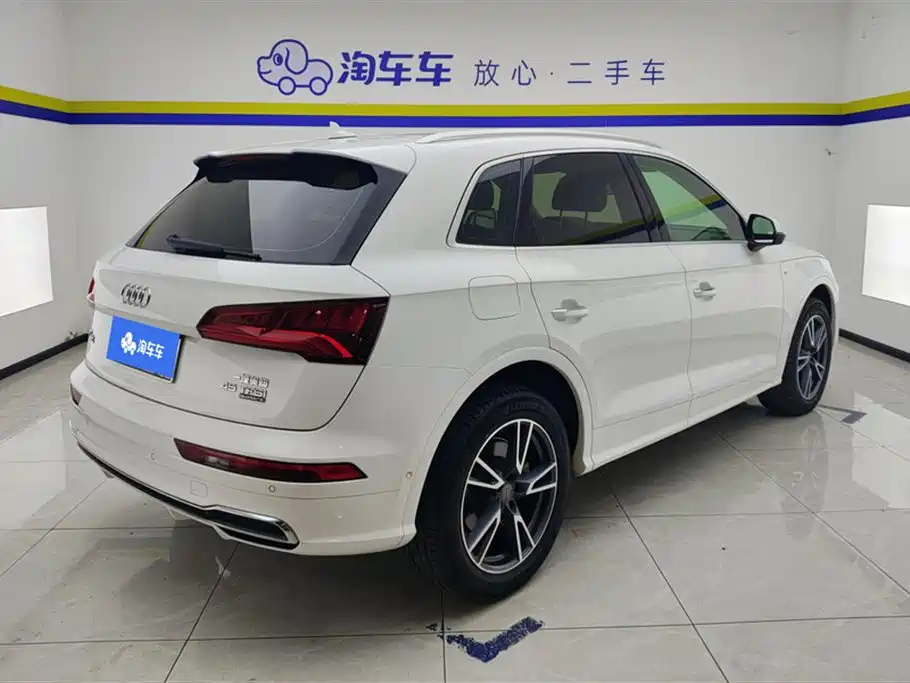 Audi Q5L 2020 — фото 3