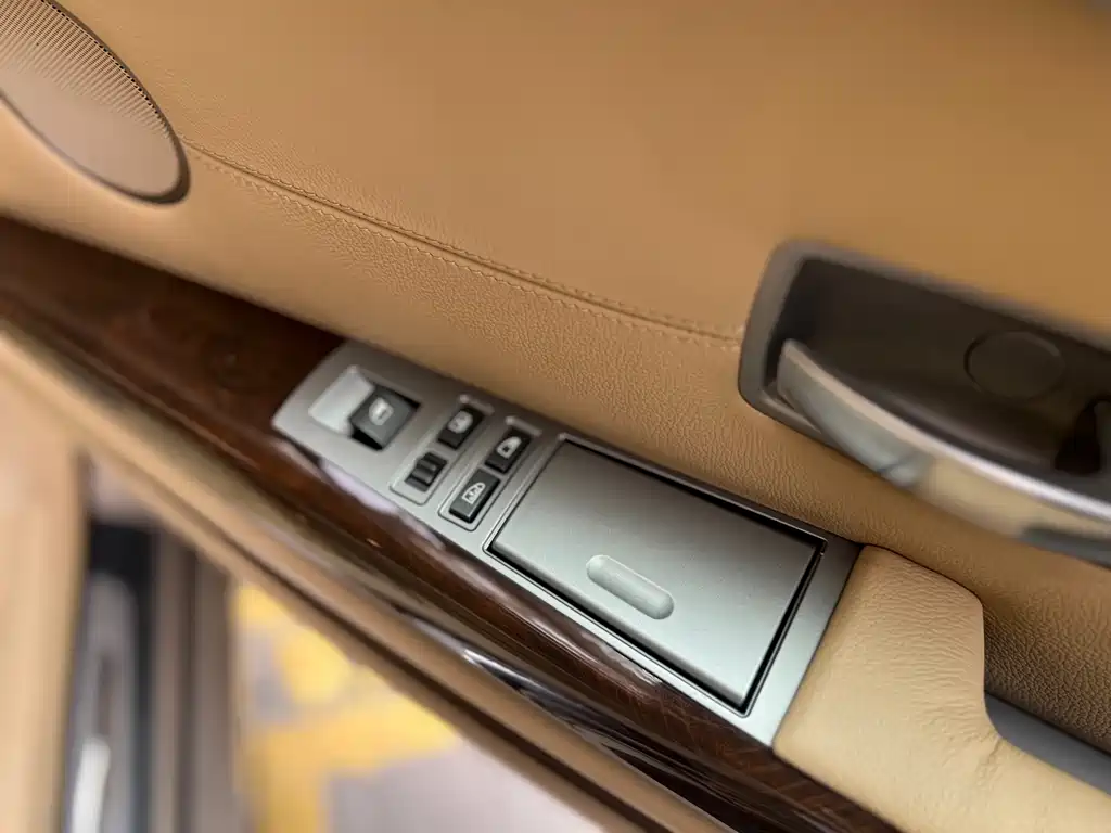 BMW 7 Series 2006 — фото 14