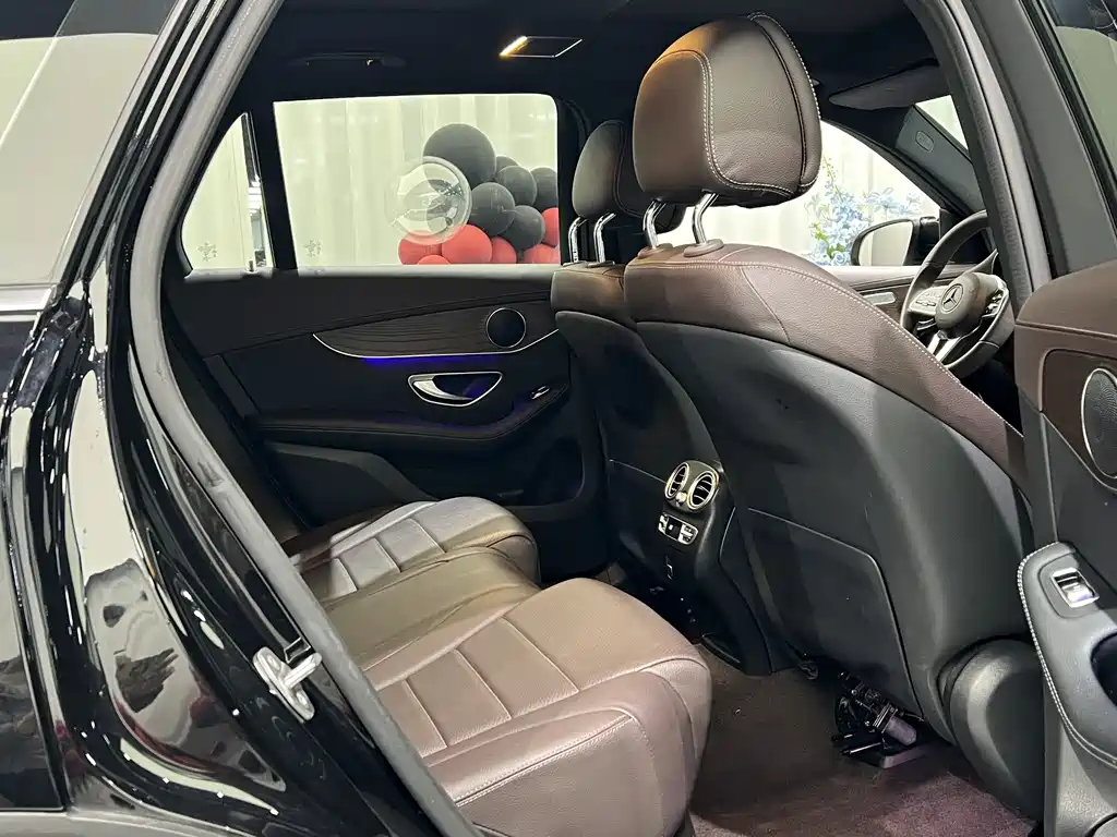 Mercedes-Benz GLC 2023