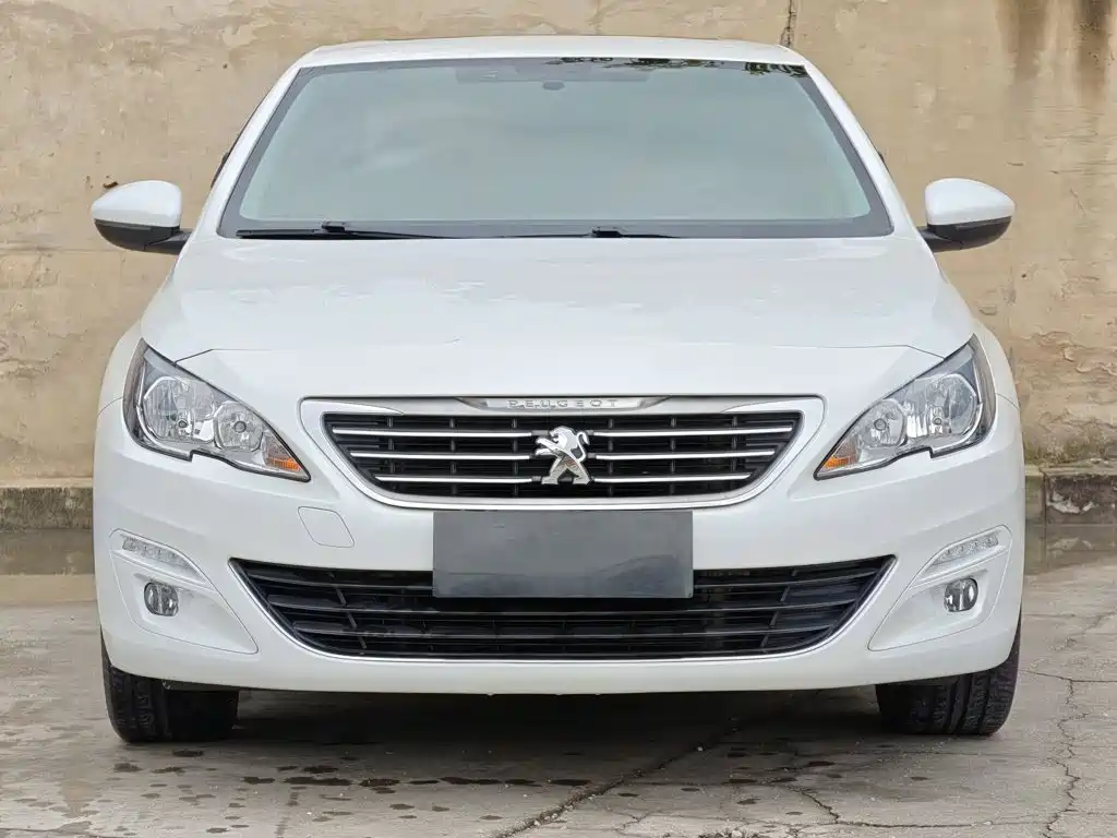 Peugeot 408 2018 — фото 12