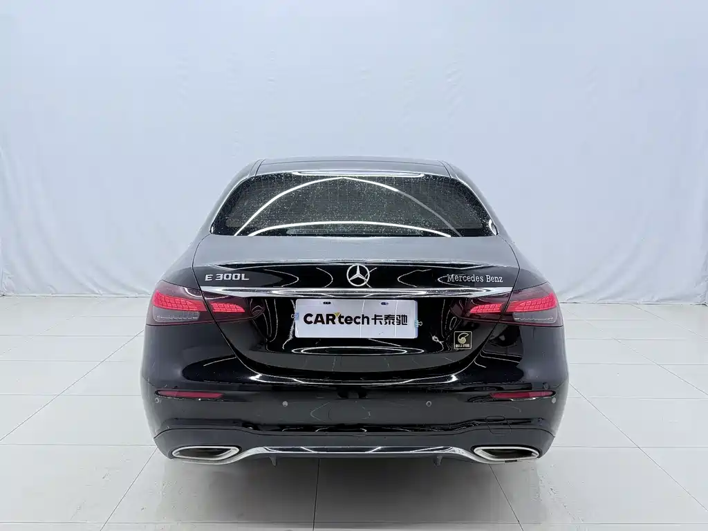 Mercedes-Benz E-Class 2022 — фото 17